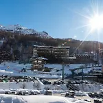 Apartment Hellochalet The Lovers - Ski-in Ski-out With Matterhorn View *
